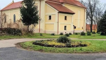Babócsai Nagyboldogasszony-templom - Várdomb U. 20