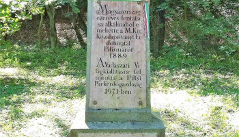 Miklós-deák-völgyi tavak (Mátyás király és felesége, Beatrix királyné illeve iró deákja Miklós kedvelt helye volt.) - Unnamed Road