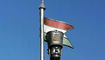 Miskahuszár szobra - Pákozd