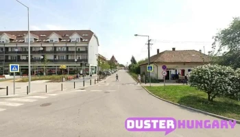 Napcentrum mellett lévő udvaron kell bemenni. A volt munkaügyi központ helyén van. - Rákóczi Ferenc Út 60