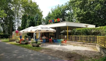 Pavilon - Kodály Zoltán U. 45-49