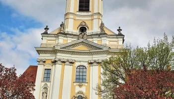 Szentgotthárdi Ciszterci Apátság - Széll Kálmán Tér