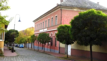 Tolna Vármegyei Szc Magyar László Szakképző Iskola - Templom U. 9