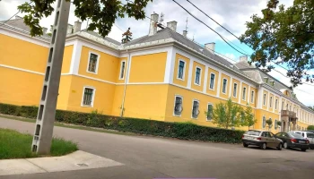 Vármegyeháza, Bányamúzeum - Vármegyeház Tér