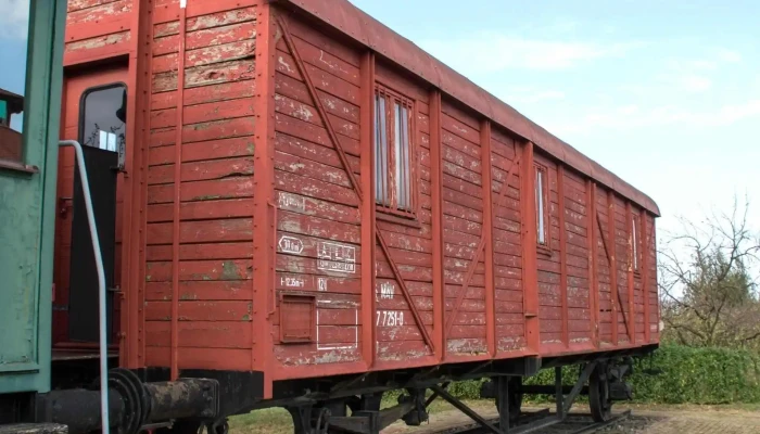 377 -  Es 269 Psz Kacsa Gozmozdony Es Szerelvenye Kozel Hozzam - Békés