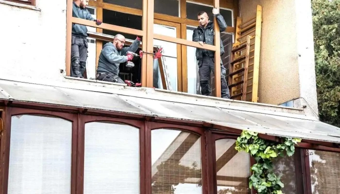 A Te Ablakod Kft A Tulajdonostol - Dunaújváros