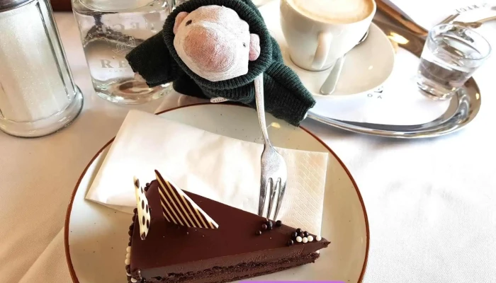 Apatsagi Rege Cukraszda Sajttorta - Tihany