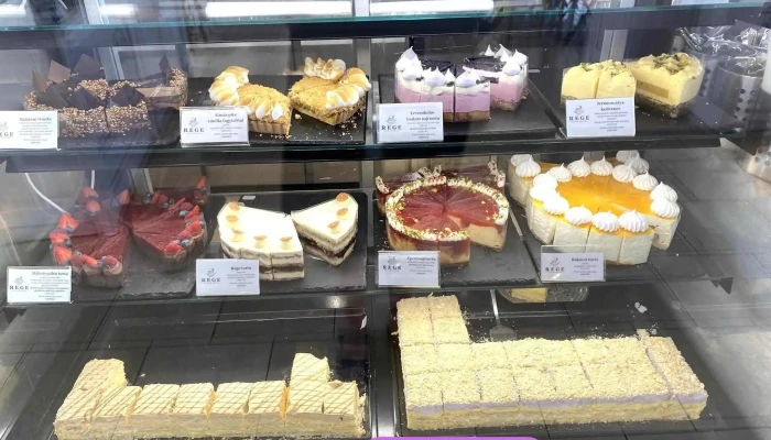 Apatsagi Rege Cukraszda Sutes - Tihany