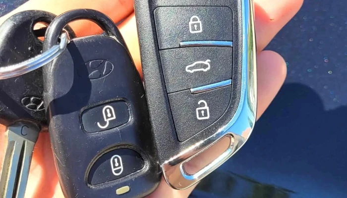 Autokulcs Masolas Autosbolt Kulcs Copy Autoalkatresz Uzlet - Jánossomorja