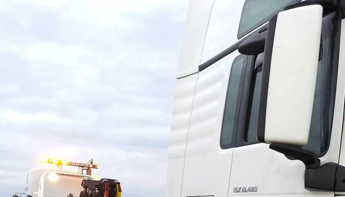 Autorail Kft Man Truck Bus Schmitz Cargobull Service Motorkerekpar Alkatreszek Boltja - Szeged