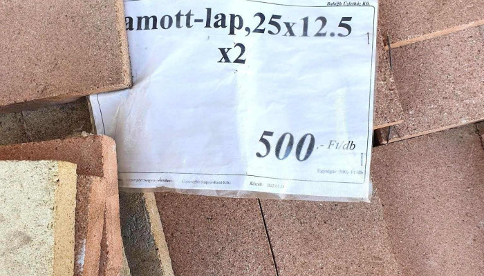 Balogh Üzletház Kft. - Kossuth Tér 62