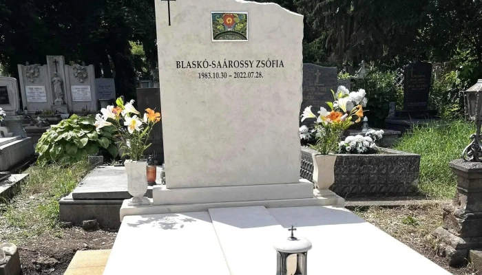 Bekesi Kofarago Muhely Kőfaragas - Kerecsend