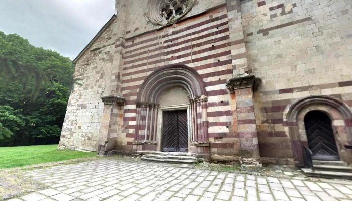 Belapatfalvai Ciszterci Apatsag Temploma Utcakep Es 360deg - Bélapátfalva