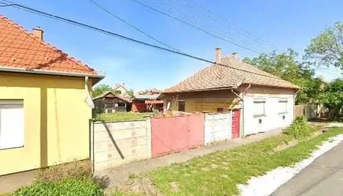 Berci Tamas Karosszeria Es Kipufogo Szerviz Utcakep Es 360deg - Hódmezővásárhely