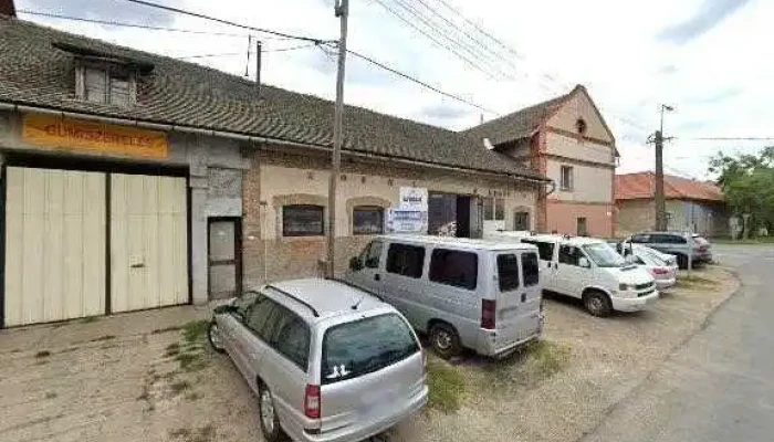 Car Fanatics Garage Karosszeria Lakatos Es Gyors Szerviz Utcakep Es 360deg - Hódmezővásárhely