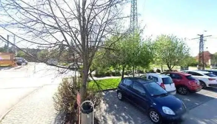 Cipogondozo Bt Utcakep Es 360deg - Páty
