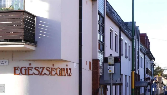 Csepreg Város Egészségház - Kossuth U. 1