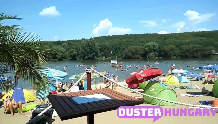 D -  Beach Latogatoktol - Domony