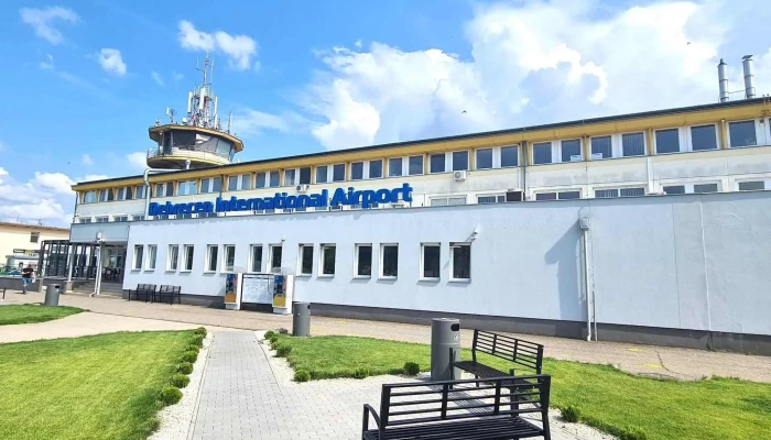 Debrecen Nemzetkozi Repuloter Deb Osszes - Debrecen