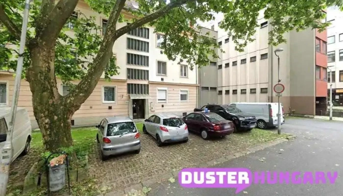 Dísz tér 7. - Magyarország