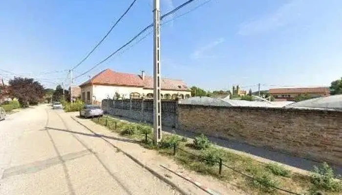 Domjan Es Tarsa Bt Utcakep Es 360deg - Fót