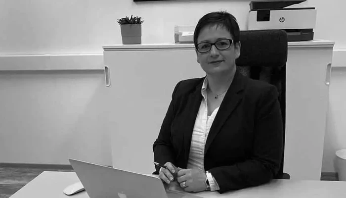 Dr Lakatos Kata A Tulajdonostol - Nagykanizsa