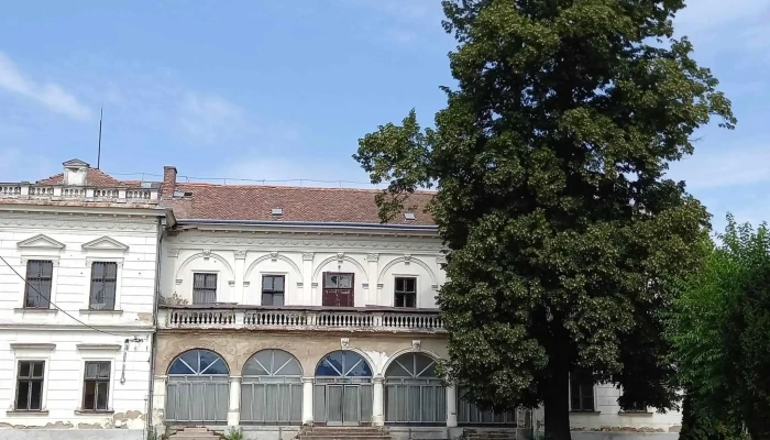 Gencsy -  Kastely Balkany Hogyan Lehet Odajutni - Balkány