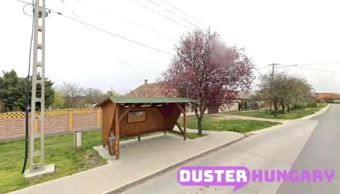 Gomba, Vár út - Gomba