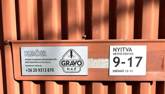 Gravo Haz Gravirozas Kulcsmasolas Zarszereles Oras Kulcsmasolas - Székesfehérvár