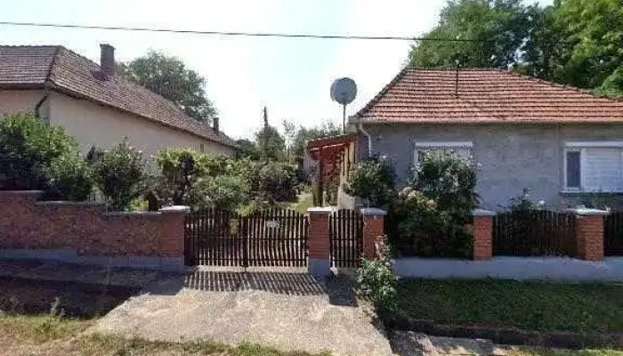 Hevesi Nepmuveszeti Es Hazipari Szovetkezet Utcakep Es 360deg - Mátraderecske