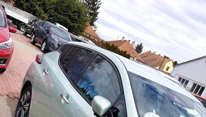 Hiezl Autohaz Autokereskedes - Baja
