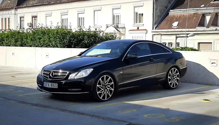 Ho -  Zo Kft Saho Muhely Győrujbarat - Győrújbarát