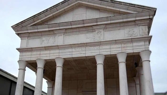 Iseum Savariense Regeszeti Muhely Es Tarhaz Muzeum - Szombathely