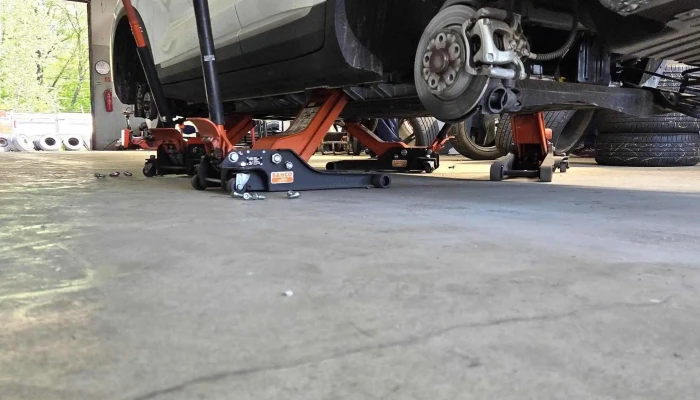 Jsi -  Auto Kft Autogumi - Székesfehérvár