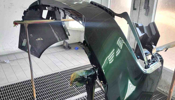 Karosszeria Javitas Autofenyezes Gepjarmu Karrendezes   Petrol Circus Belul - Kozármisleny