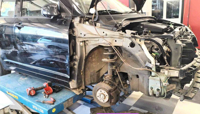 Karosszeria Javitas Autofenyezes Gepjarmu Karrendezes   Petrol Circus Muhely - Kozármisleny
