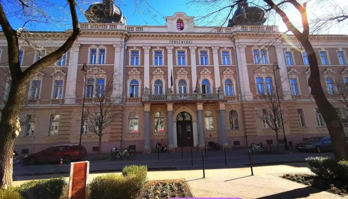 Kecskemeti Torvenyszek Epulet - Kecskemét