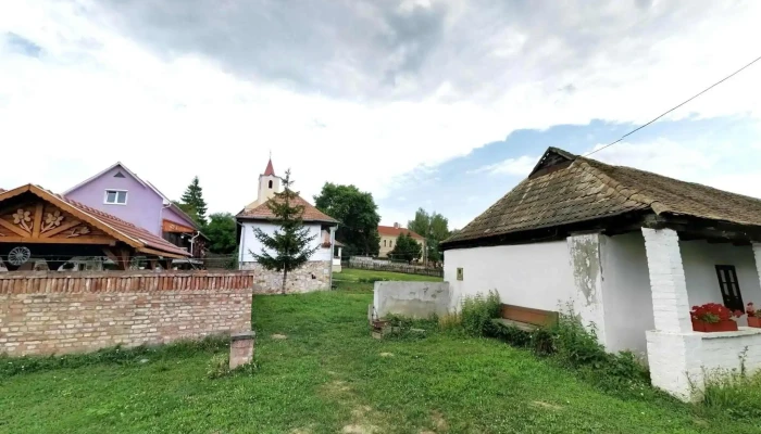 Kezmuveshaz Kazar Utcakep Es 360deg - Kazár