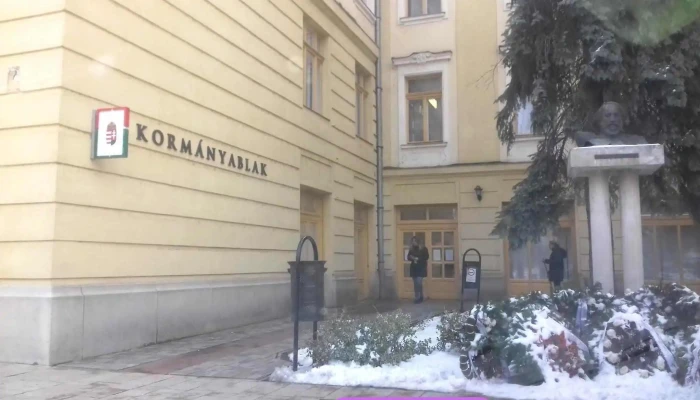 Kormanyablak   Mezotur Kossuth Lajos Ter Osszes - Mezőtúr