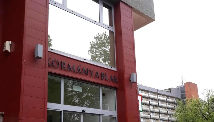Kormanyablak Kecskemet Deak Ferenc Ter Cim - Kecskemét