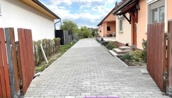 Kovács-Roof Kft. - Arany János U. 1