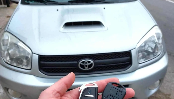 Kulcsmasolas Autokulcs Masolas A Tulajdonostol - Dunabogdány