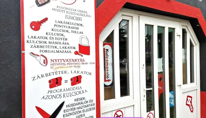 Kulcsra Kesz Autokulcs Masolasjavitas Kulcsmasolas Zarjavitas Elezes Akkumulator Zarszerviz Kulso - Székesfehérvár