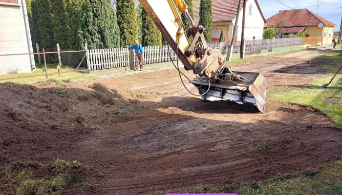 Lazar Komplex Bau Kft A Tulajdonostol - Szolnok