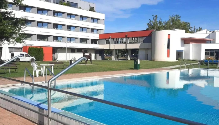Lenti Thermal Panzio Es Kemping Szolgaltatasok - Lenti