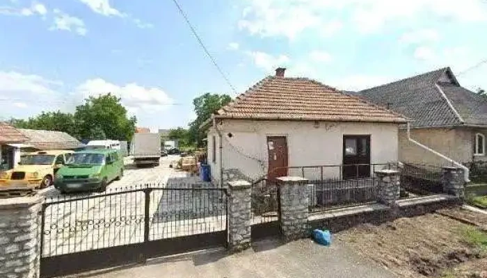 Malyi Tegla Kft   Tegla Zsaluko Cserep Epitoanyag Tuzep Miskolc Mellett Utcakep Es 360deg - Mályi