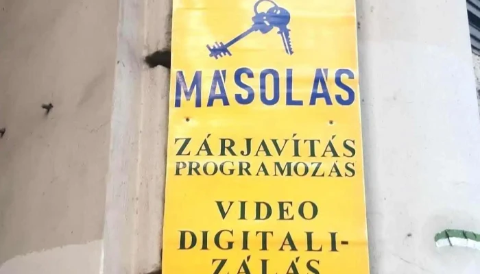Mindent Javito Kulcsmasolas Cipeszet Zarjavitas Elezes Kes Ollo Stb Videokazettak Digitalizalasa Szamitogep Javitasa Osszes - Budapest