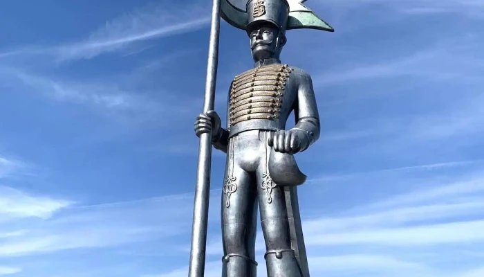 Miskahuszar Szobra Osszes - Pákozd