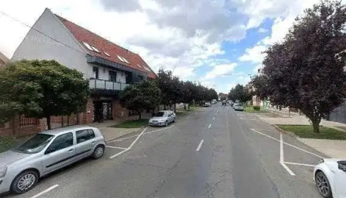Mrd Kft Kilincstarhaz Zar  Es Barkacsbolt Utcakep Es 360deg - Hajdúszoboszló
