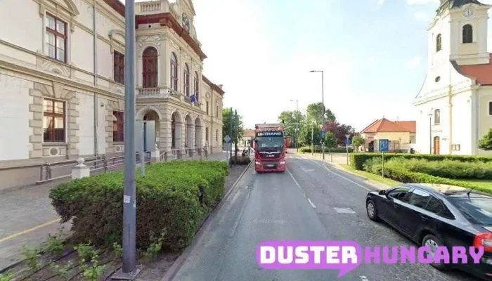 Nemzeti Adó- és Vámhivatal - Petőfi Sándor Tér 1
